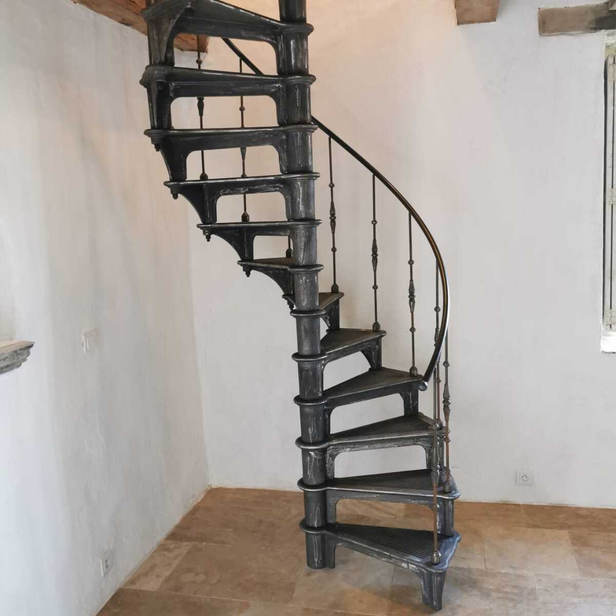 Cast iron spiral staircase model Paris turning anti-clockwise